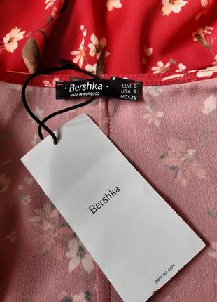 Червона Блуза на запах у квітковий принт bershka9 фото