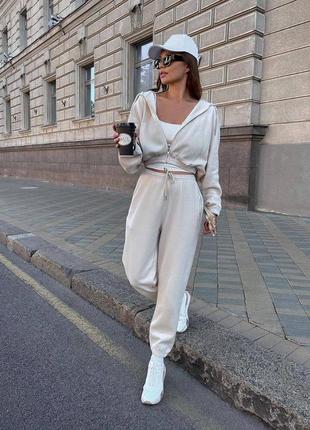 Спортивний костюм