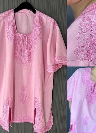Розовая блуза с вышивкой