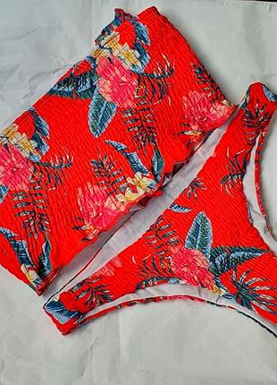 Яскравий купальник м