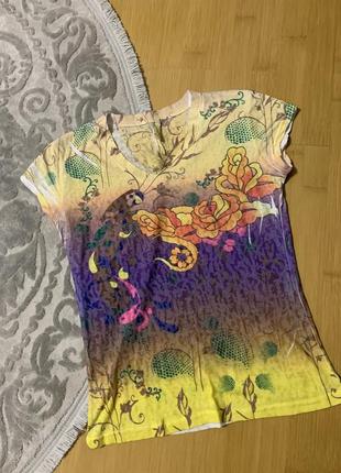 Блузка футболка легесенька і яскрава
