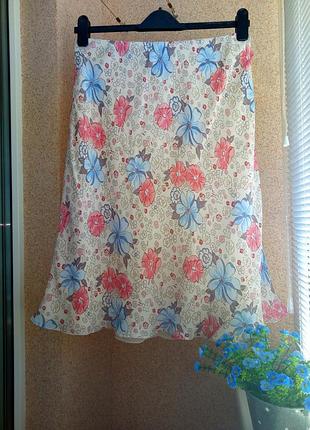 Спідниця міді в квітковий принт з натуральної тканини