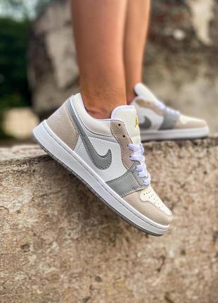 Жіночі кросівки nike air jordan 1 low бежеві з сірим4 фото