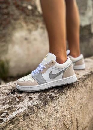 Жіночі кросівки nike air jordan 1 low бежеві з сірим9 фото