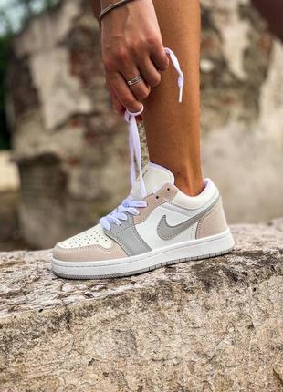 Жіночі кросівки nike air jordan 1 low бежеві з сірим10 фото