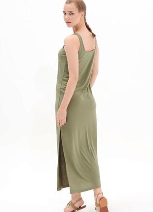 Длинное трикотажное платье- майка с разрезами цвета хаки2 фото