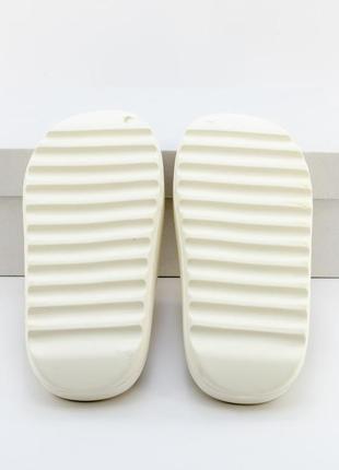 Adidas yeezy slide летние тапочки адидас изи слайд белые5 фото