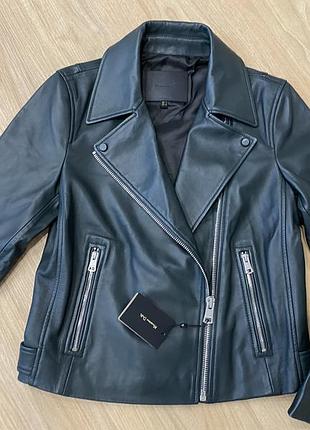 Шкіряна курточка від massimo dutti