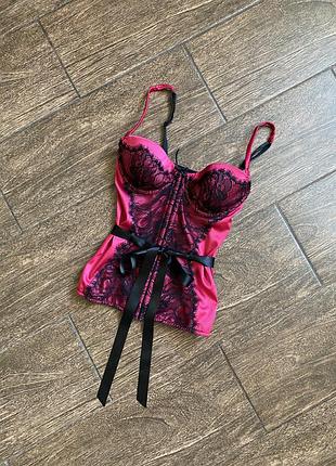 Неймовірно красивий корсет