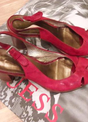 Кожанные босоножки vero cuoio