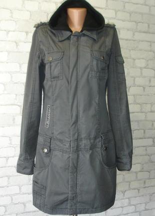 Вітровка з капюшоном "sublevel"