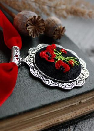 Червоне кольє чокер на оксамитової стрічки маки українські прикраси до вишиванки