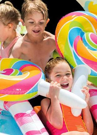 Центр ігровий дитячий надувний intex 57149 територія солодощів. фонтанчик, 295х191х130 см,кульки