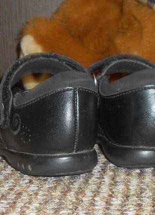 Туфли на девочку clarks lights с мигалками. размер 27,5 - 28 (стелька 17,5 см). кожа3 фото