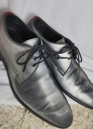 Сріблі фірмові туфлі4 фото