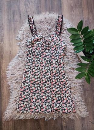 Літнє плаття в дрібненькі розі