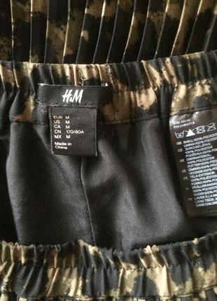 Плісірована чорна /хакі юбка спідниця h&m4 фото