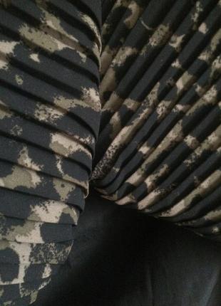 Плісірована чорна /хакі юбка спідниця h&m5 фото