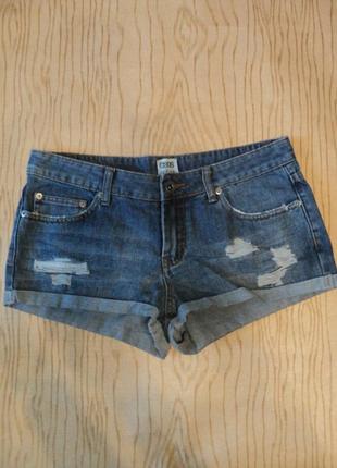 Шорти asos джинсові рвані короткі відкриті блакитні літні пляжні вилогами нові4 фото