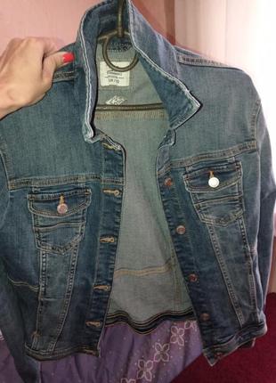 Курточка джинсова