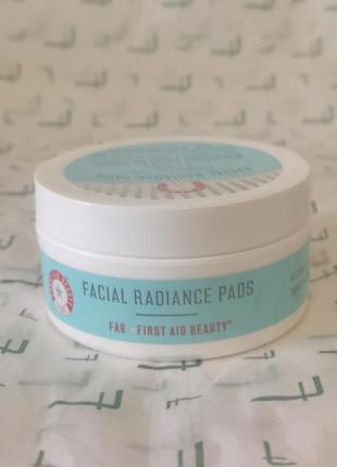 First aid beauty facial radiance pads кислотные диски для лица, 28 шт.6 фото