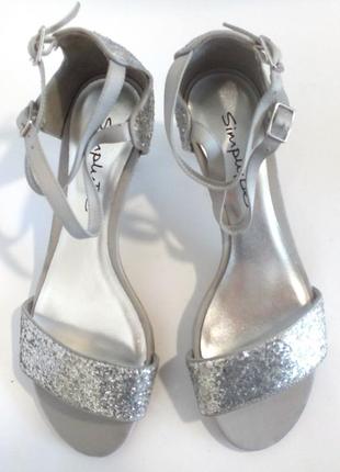 Стильні сріблясті босоніжки, весільні, від бренду simply be, р. 37 код s37654 фото