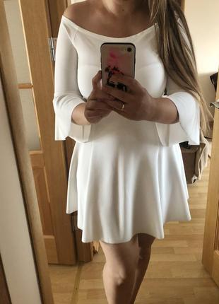 Сукня stradivarius, коротка біла сукня, нова, ціна кінкінцева!