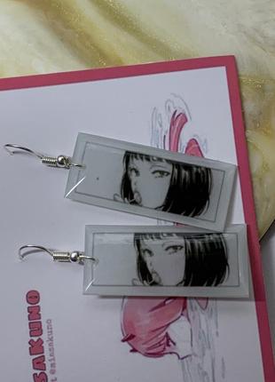 Сережки з дівчиною аніме