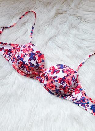 Верх від купальника ліф в квіти з щільними чашками h&m. розмір 75d 75д