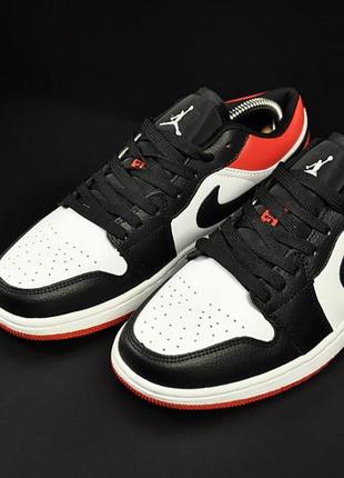 Женские кроссовки кросівки nike air jordan красные с черным