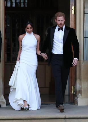 Белое платье макси с открытой спиной jarlo tall