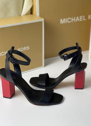 Michael kors petra босоніжки