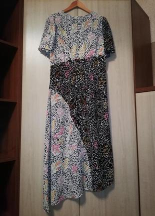 Красива легка сукня міді з асиметрією в анімалістичний принт5 фото