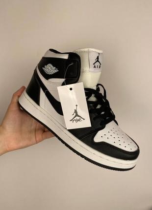 Женские кроссовки quickly identify fake air jordan 11 low barons черно белые