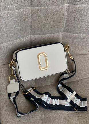 Marc jacobs logo light beige