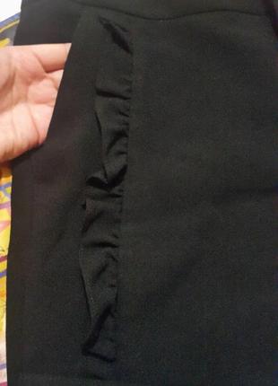 Нарядні брюки zara з рюшами спереду2 фото
