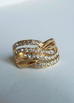 Роскошное кольцо  с цирконами большого размера4 фото