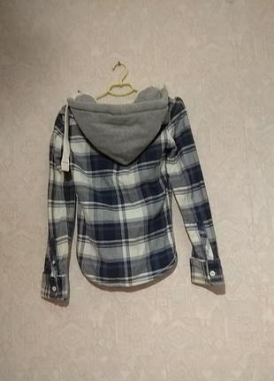 Сорочка з капюшоном.