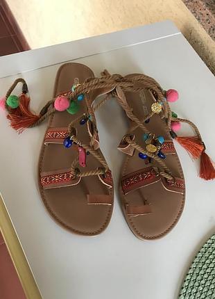 Босоніжки buffalo