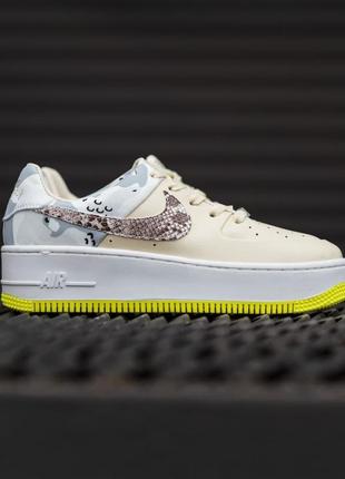 Шкіряні, класні кросівки nike air force 1 sage / жіночі, шкіряні кросівки бежеві