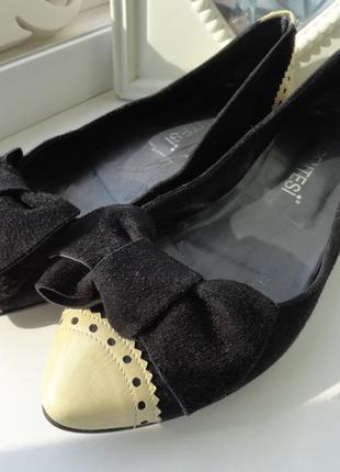 Шкіряні балетки