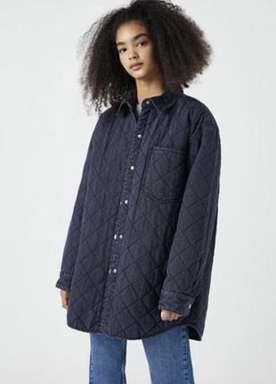 Темно-синя куртка з коміром вільного крою з нової колекції pull&bear розмір m/l