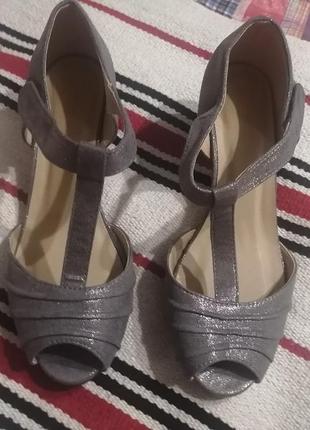 Женские туфли, серые серебристые  танцевальные туфли 37.5-38 р.1 фото