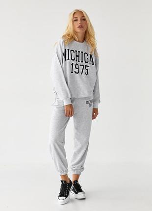 Женский спортивный костюм с принтом michigan - светло-серый цвет, s (есть размеры)