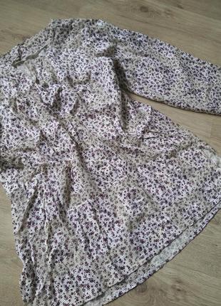 Зручна світла блуза в квіточку/прямий бежевий блузон в принт з довгими рукавами2 фото