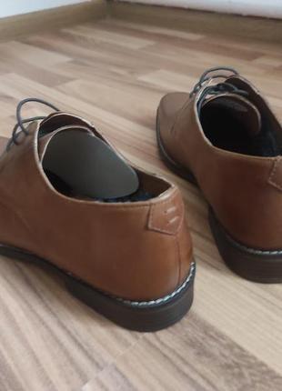 Нові шкіряні туфлі від redtape hopton 43p, uk 9, us 104 фото
