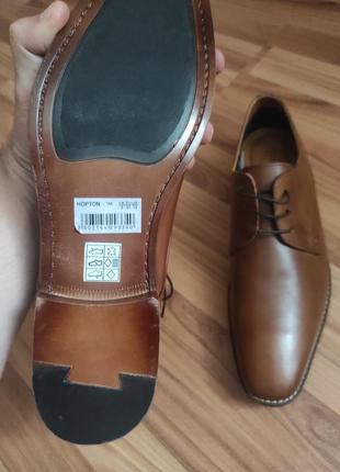 Нові шкіряні туфлі від redtape hopton 43p, uk 9, us 105 фото