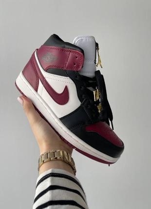 Жіночі кросівки nike air jordan 1 retro red black white/  женские кроссовки найк аир джордан8 фото