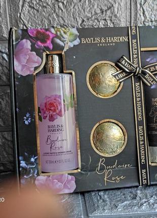 Baylis & hardingboudoire
набор
baylis & harding boudoire rose (sh/gel/300ml + b/lot/200ml + bath/bomb/2x75g)4 фото