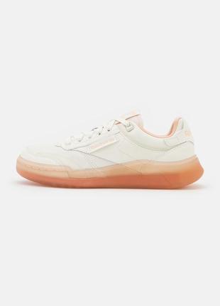 Reebok club c legacy trainers in chalk with orange sole